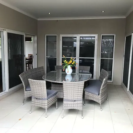 6 Birch Grove Holiday home *