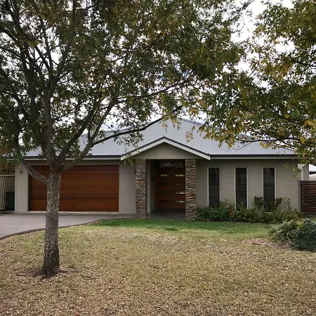 6 Birch Grove Mudgee