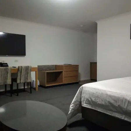 Winning Post Motor Motel 4*