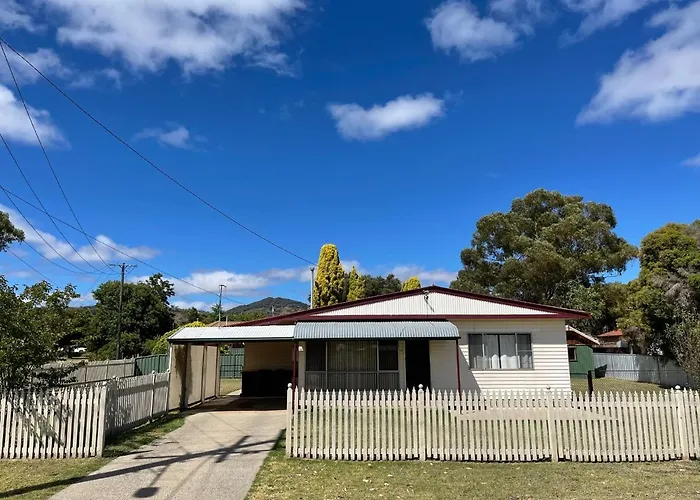 Comfortable 2-Bedroom Home In Mudgee - Rest Easy Mudgee
