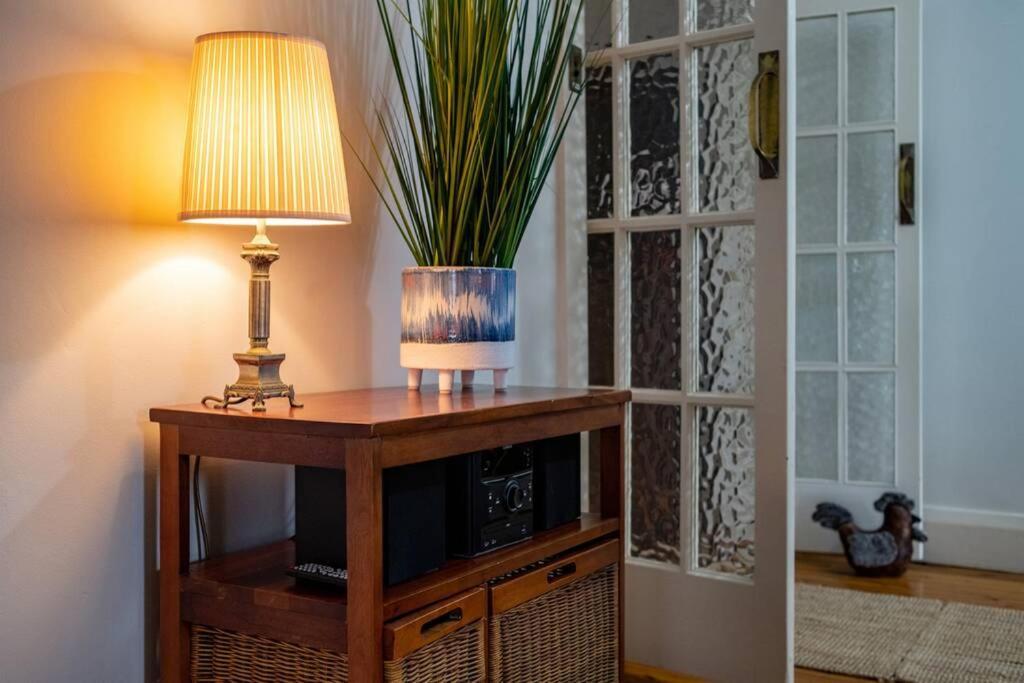 Holiday home Chic At 'kyona', Moments From Downtown *