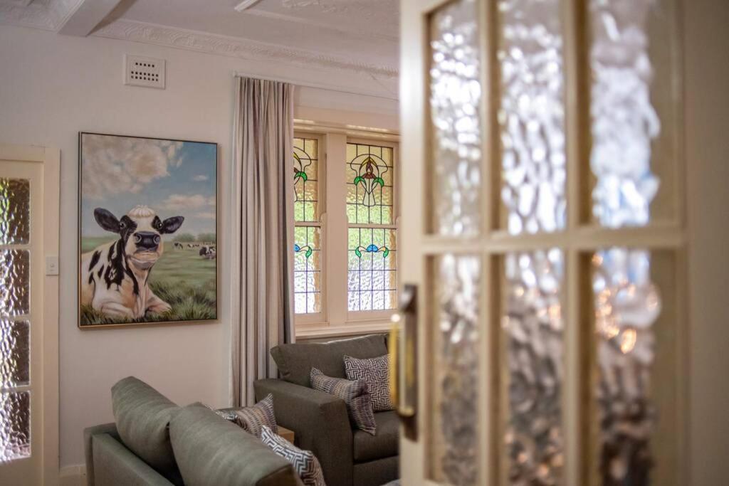 Holiday home Chic At 'kyona', Moments From Downtown