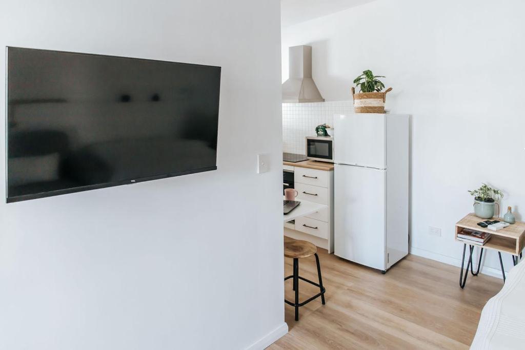 On Lewis Tiny House Guest house *