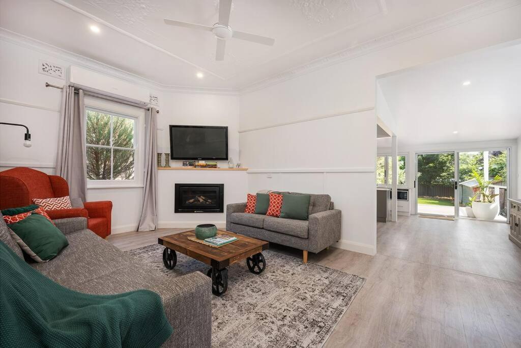 Sunny Federation Charm In At Bunbinya Holiday home