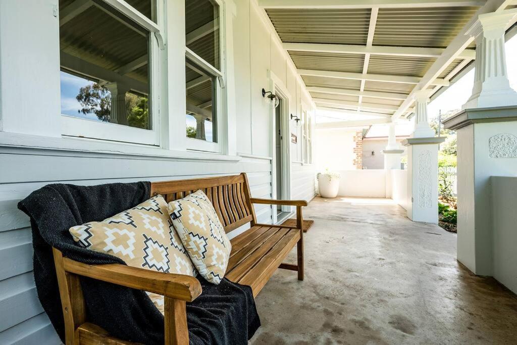 Sunny Federation Charm In At Bunbinya Holiday home