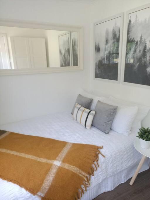 Holiday home Charming 4 Bedroom House With Firepit And Alfresco
