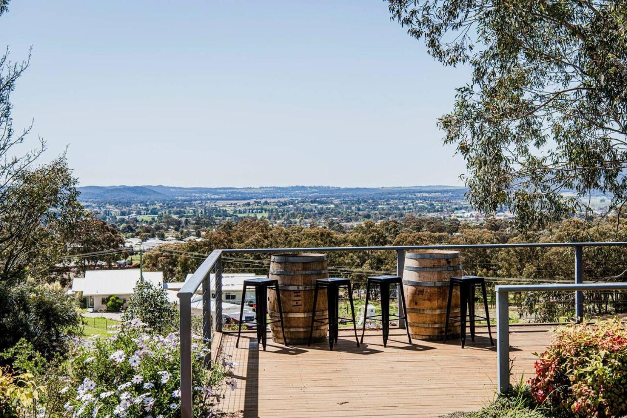Holiday home 'omaroo' Homestead Escape Amongst Rolling Hills Mudgee