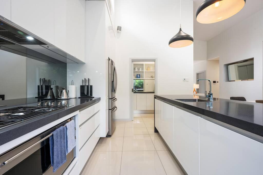 Luxury Meets Modern Along Cudgegong River * Mudgee
