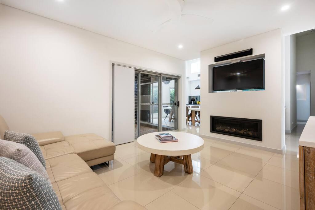 Luxury Meets Modern Along Cudgegong River Holiday home