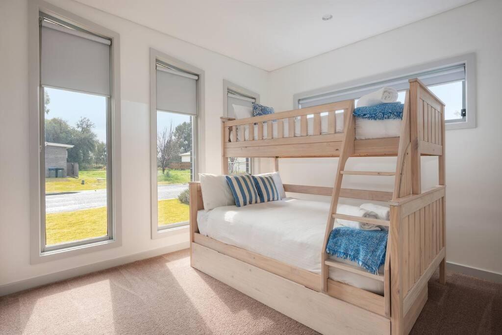 Luxury Meets Modern Along Cudgegong River Holiday home *