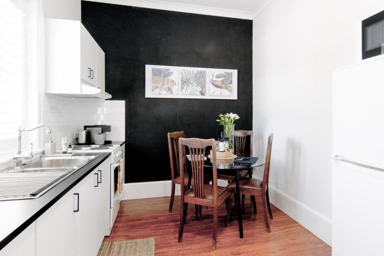 Apartment 70 On Mortimer