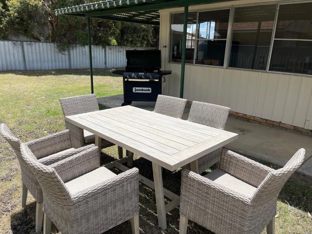 Comfortable 2-bedroom In - Rest Easy Holiday home *