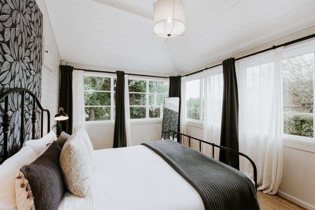 'mortimer Gardens' Country Charm In The Heart Of Holiday home *