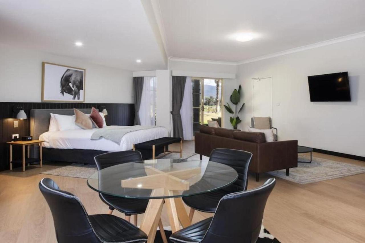 Motel Parklands