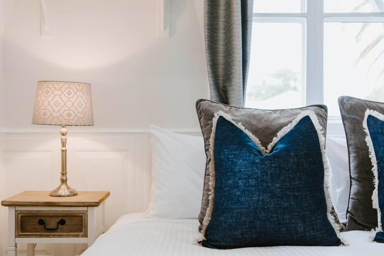 'the Gladstone' An Expansive Outdoor Oasis In Town Mudgee