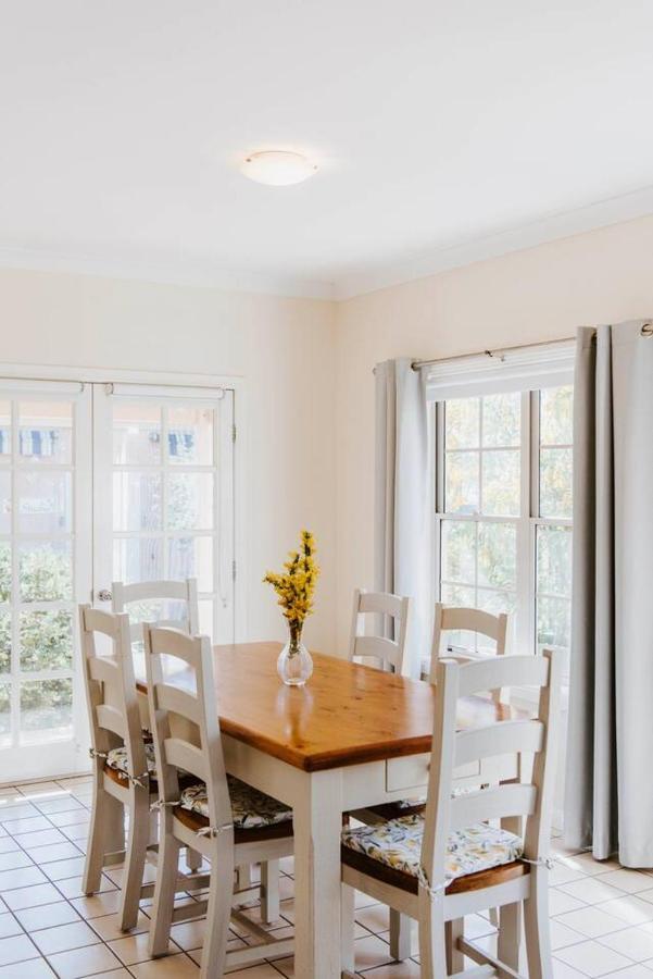 Holiday home 'pebble Lane Cottage' A Charming *