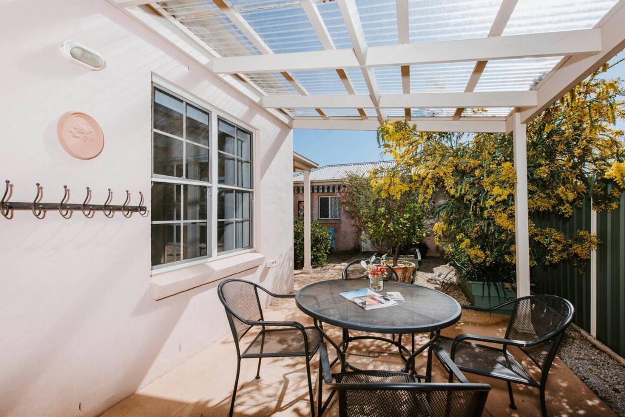 'pebble Lane Cottage' A Charming