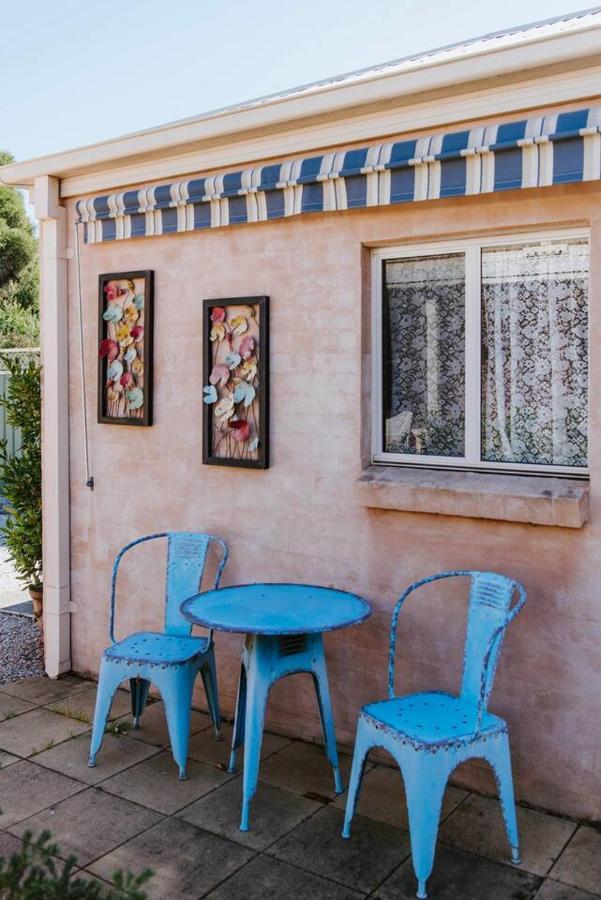 Holiday home 'pebble Lane Cottage' A Charming *
