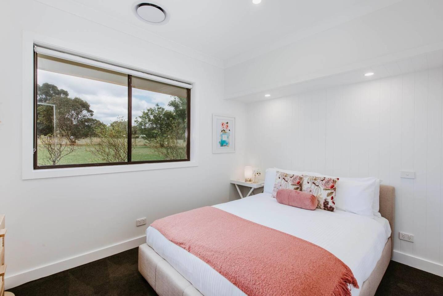 Anton Pavilion - Cheerful Country Solace In Holiday home Mudgee