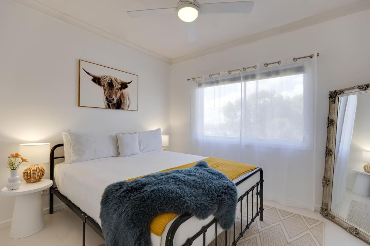 The Albens - Countryside Chic Amongst The Hills Holiday home