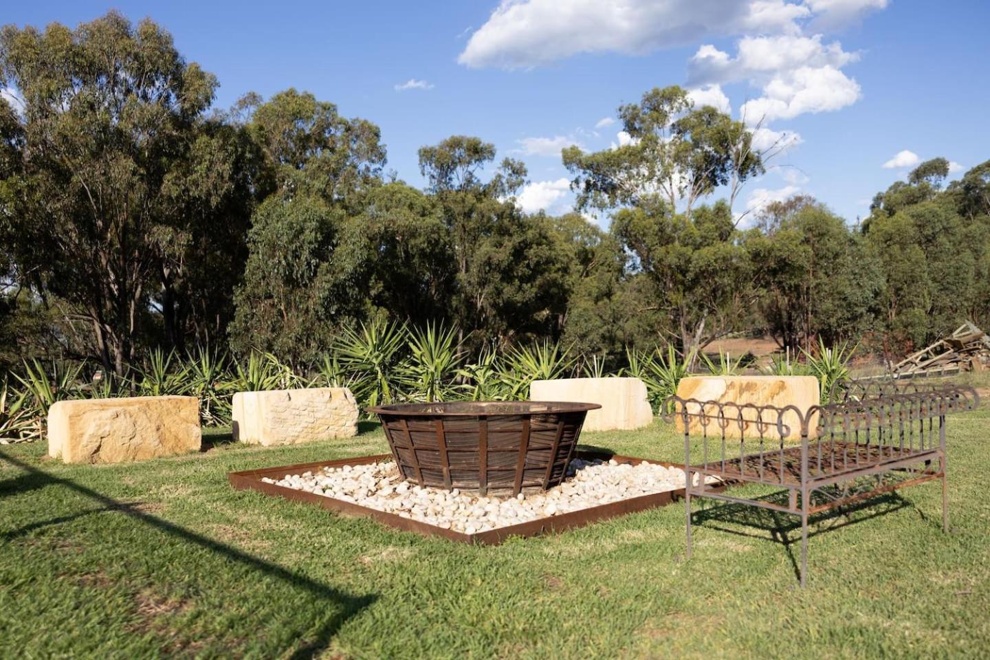 The Albens - Countryside Chic Amongst The Hills *