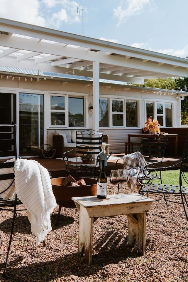 The On Lawson - Heritage Elegance In Holiday home Mudgee