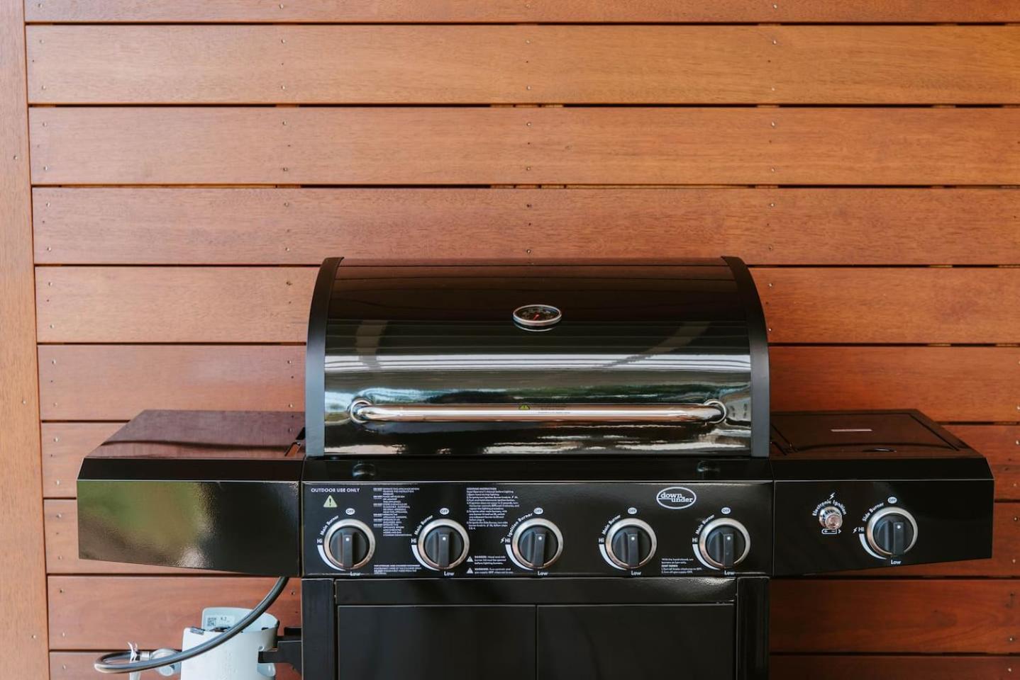 The On Lawson - Heritage Elegance In Holiday home