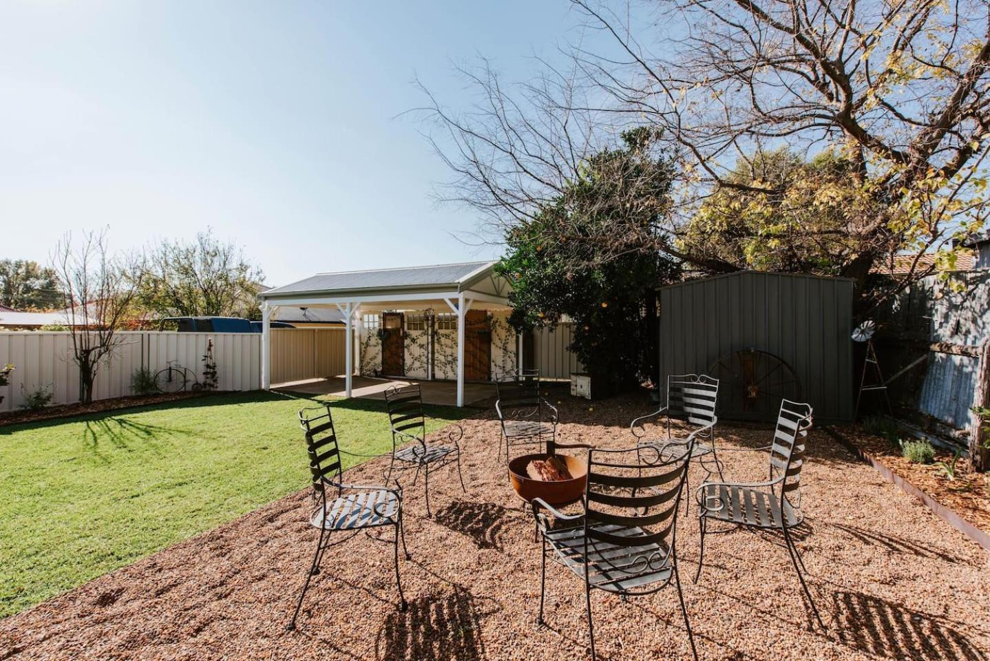 The On Lawson - Heritage Elegance In Holiday home Mudgee