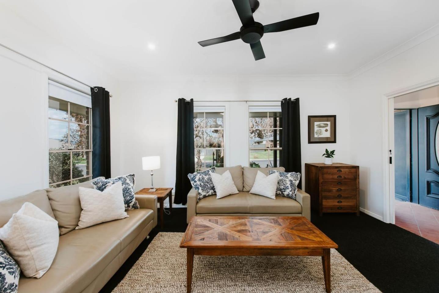 Mulberry On Melton - A Charming Poolside Holiday home Mudgee