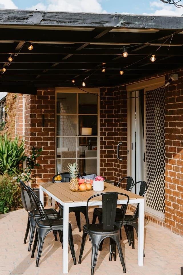 Mulberry On Melton - A Charming Poolside Holiday home Mudgee