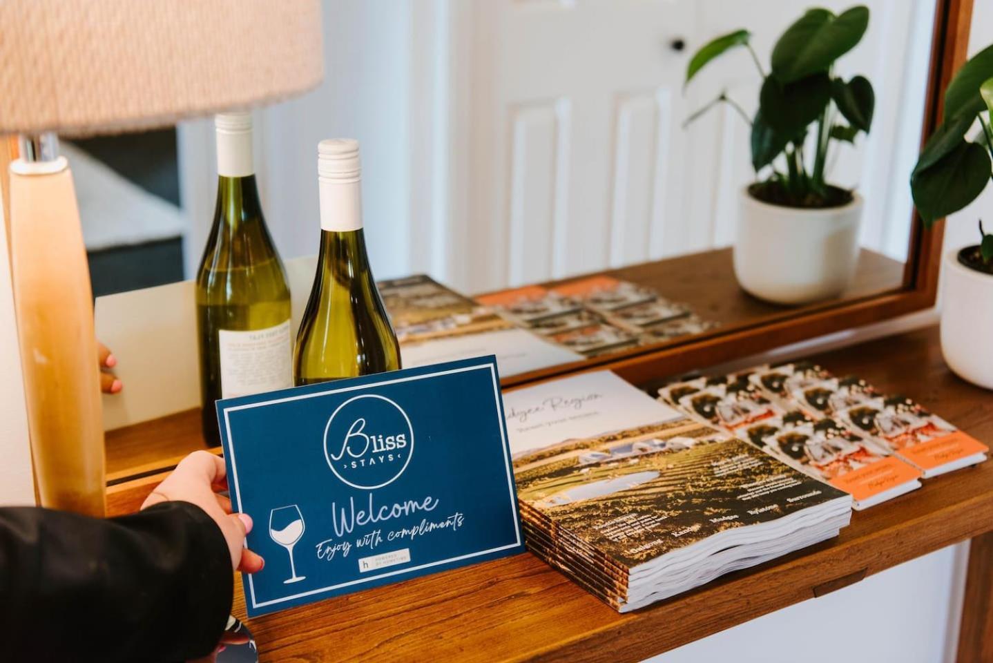 Mulberry On Melton - A Charming Poolside * Mudgee