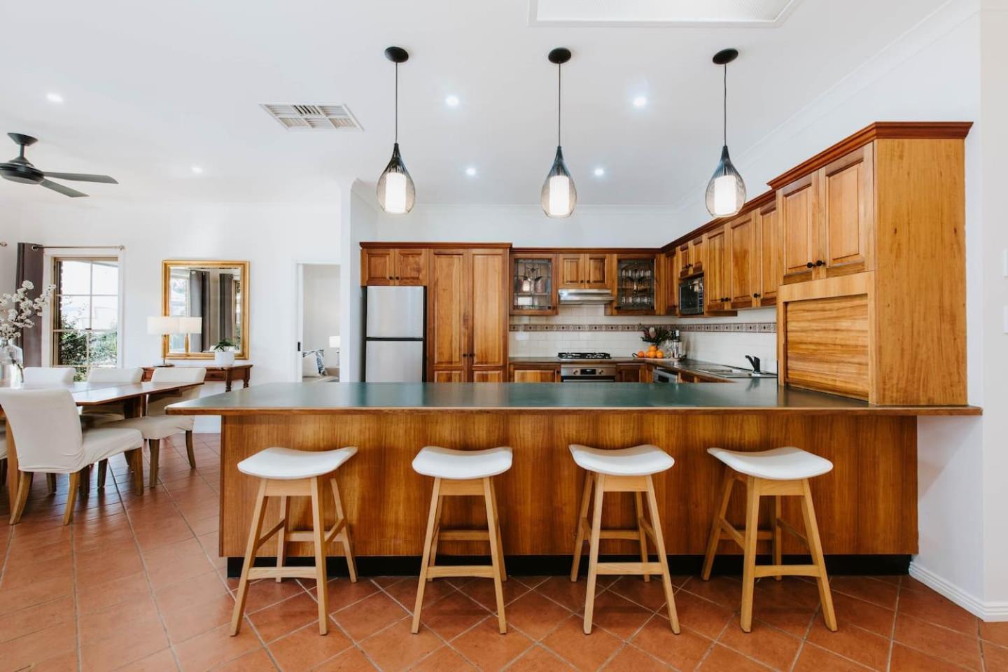 Mulberry On Melton - A Charming Poolside