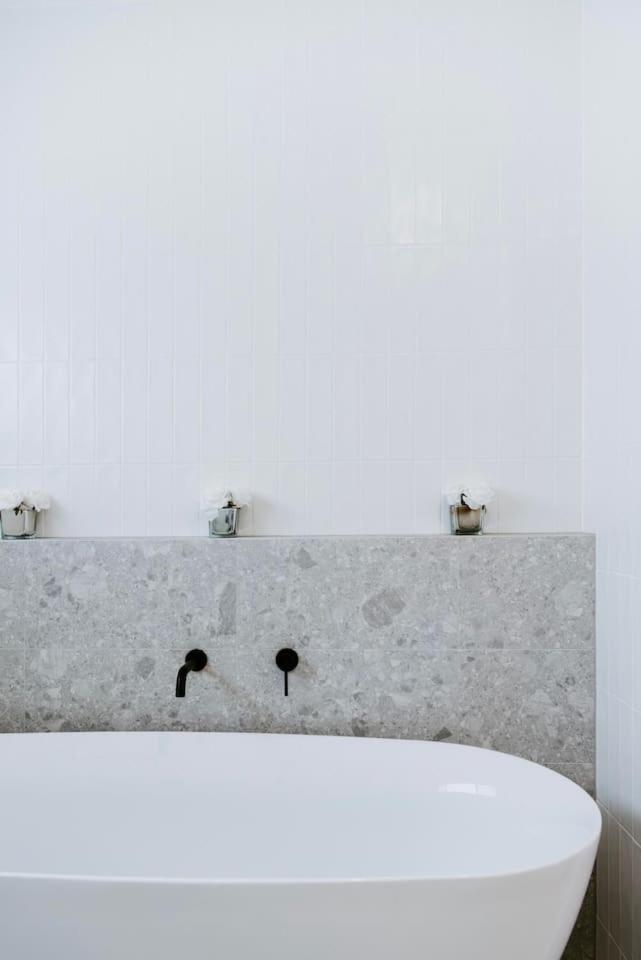 Wurth Wonders - Stunning Terra Modern Design Holiday home Mudgee