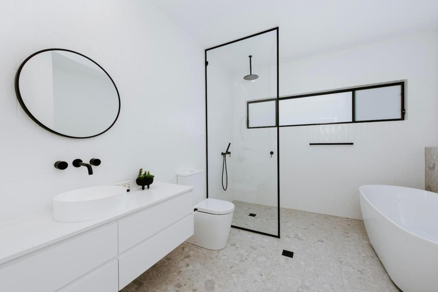 Wurth Wonders - Stunning Terra Modern Design Holiday home *