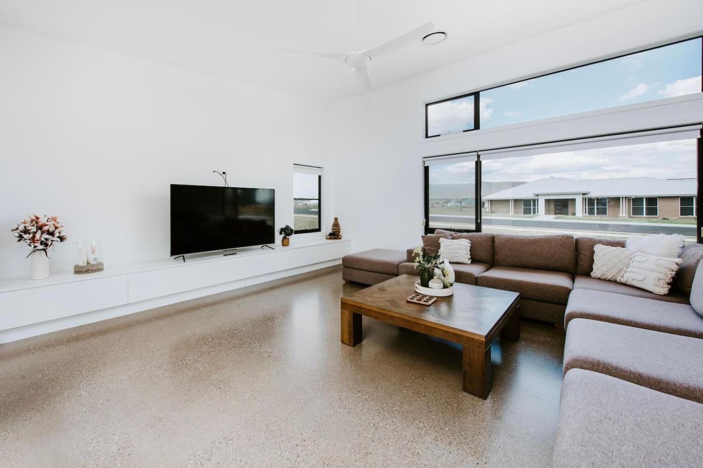 Holiday home Wurth Wonders - Stunning Terra Modern Design