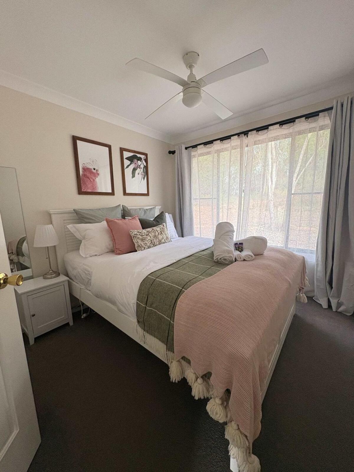 Frog Hill 8 Bedroom Luxe Rural Retreat Near Town * Mudgee