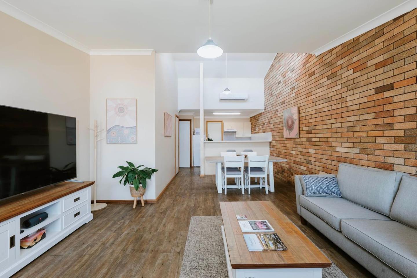 Caddy Shack - By Golf Course & Wineries Villa