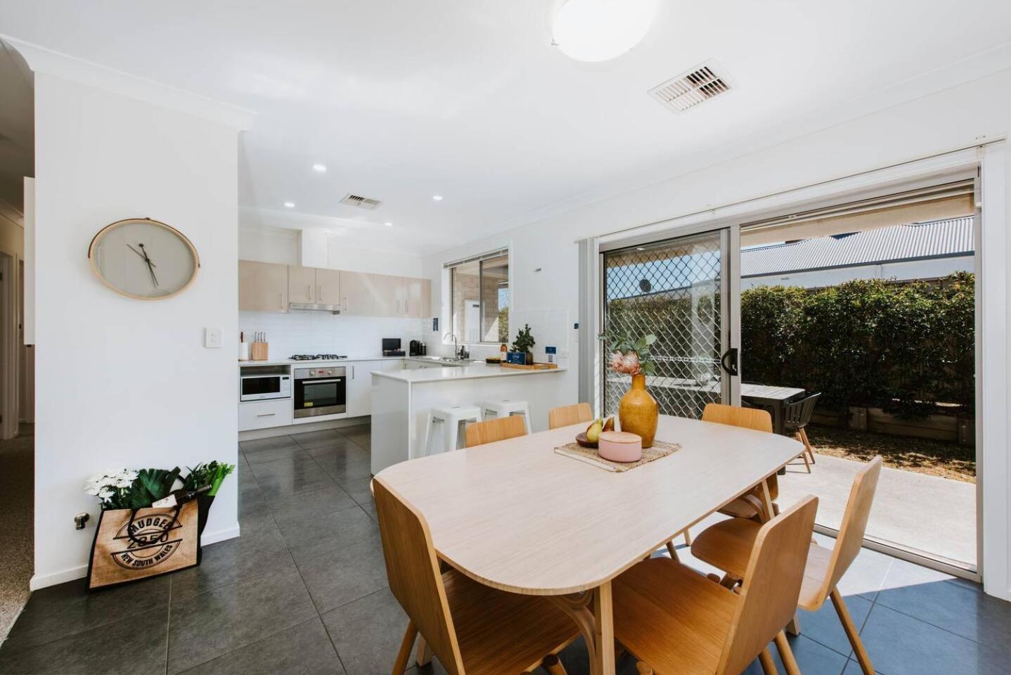 Burrundulla At The Willows - Modern Escape