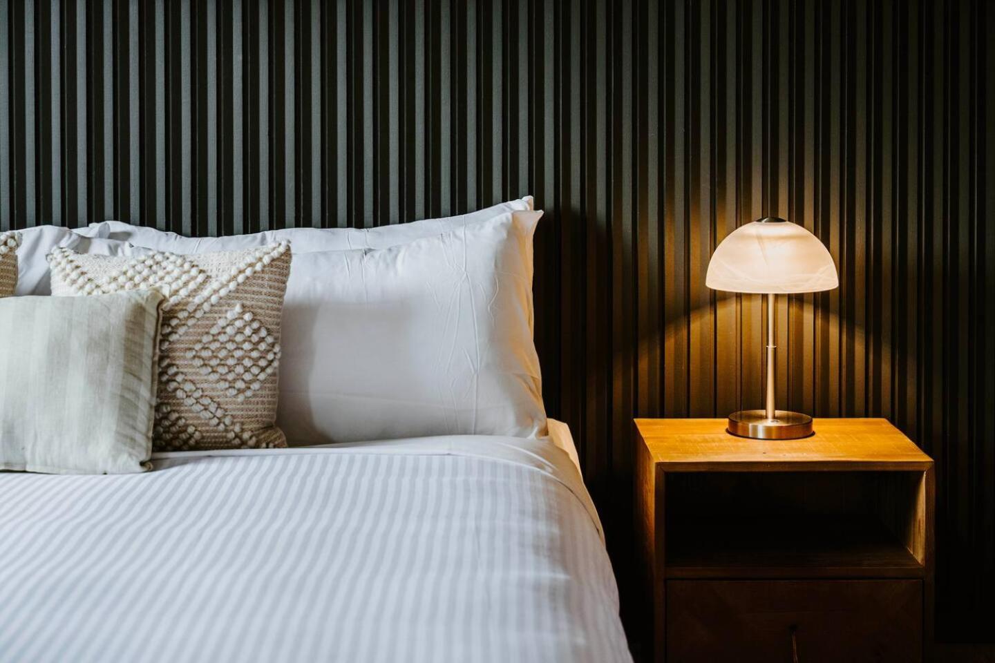 Moonlight At - Chic Soirees & Private Cinema