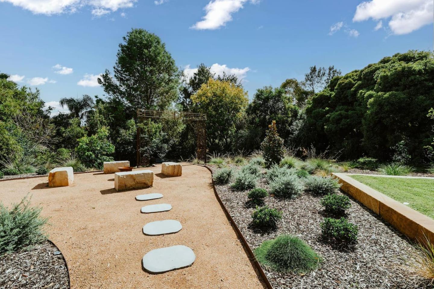 Moonlight At - Chic Soirees & Private Cinema Mudgee