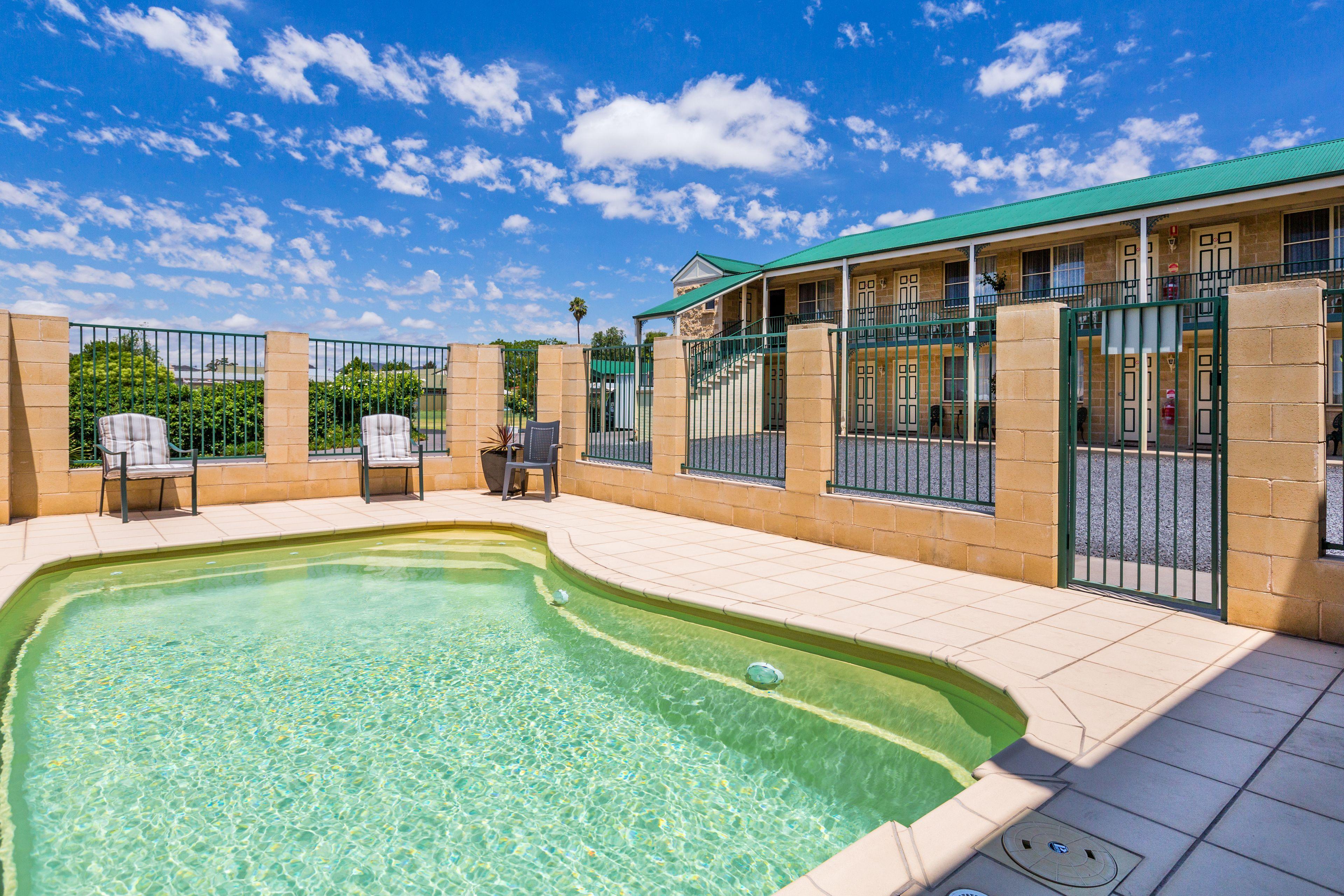 Soldiers Motel 4*