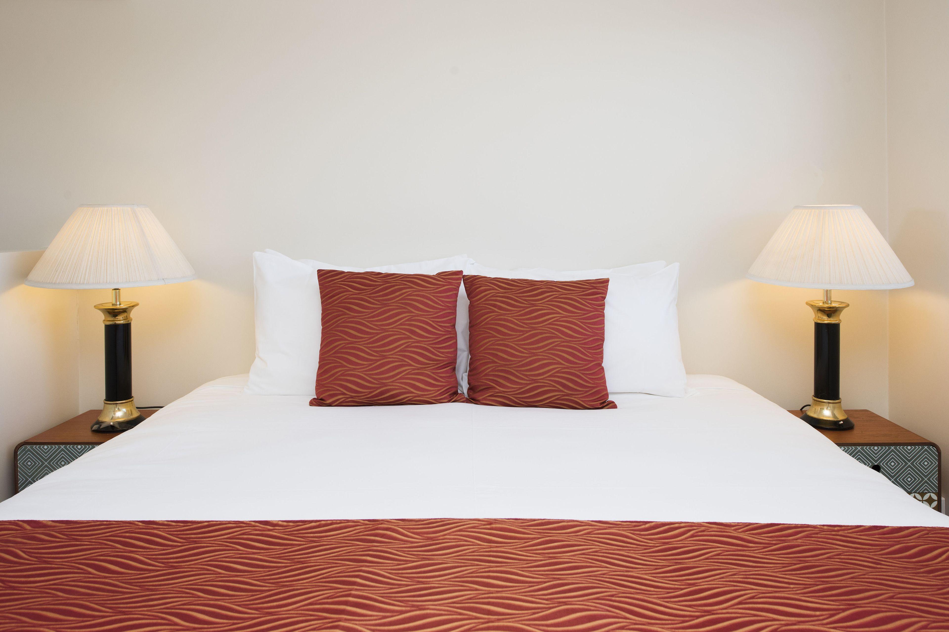 Motel Soldiers 4*