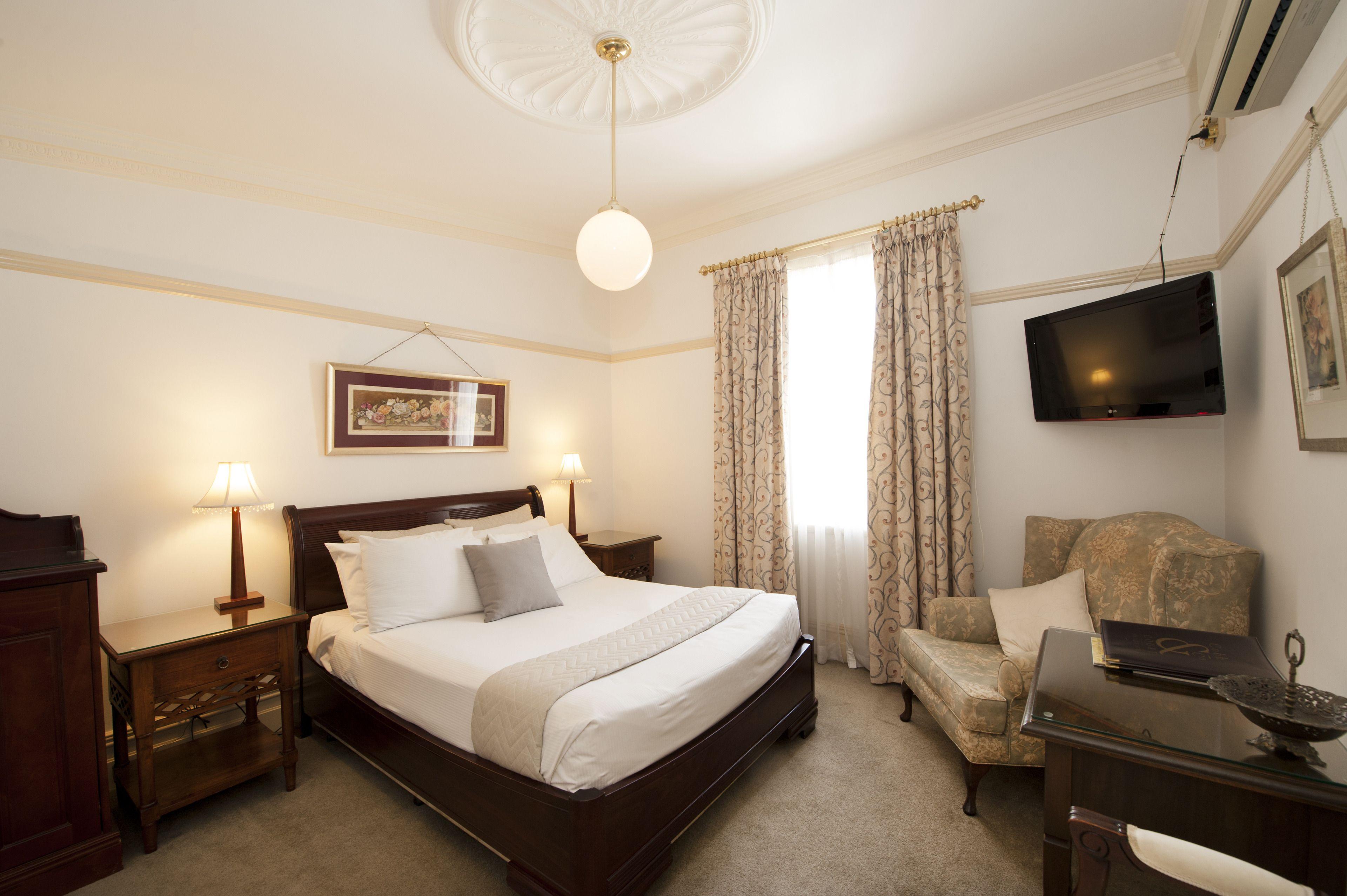 Cobb & Co Court Boutique Hotel