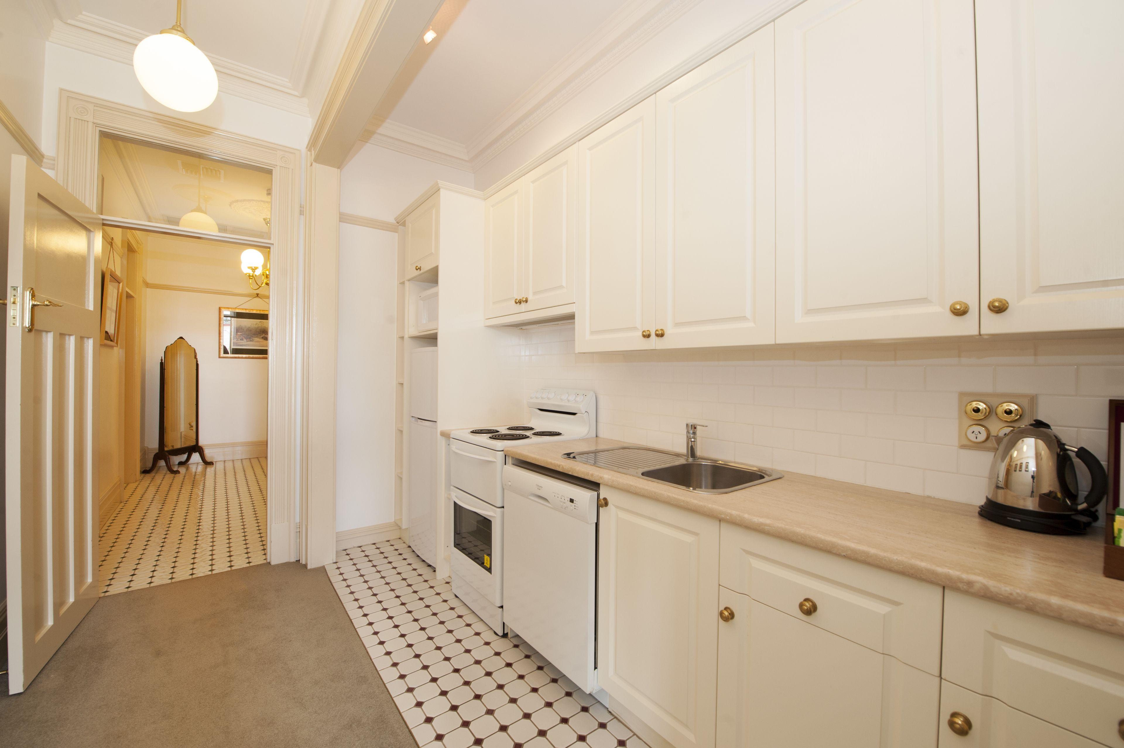 Cobb & Co Court Boutique 4*