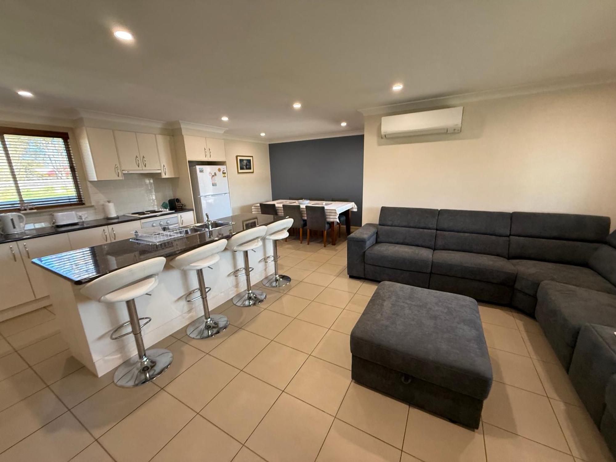 Comfy And Relaxing - Rest Easy Mudgee