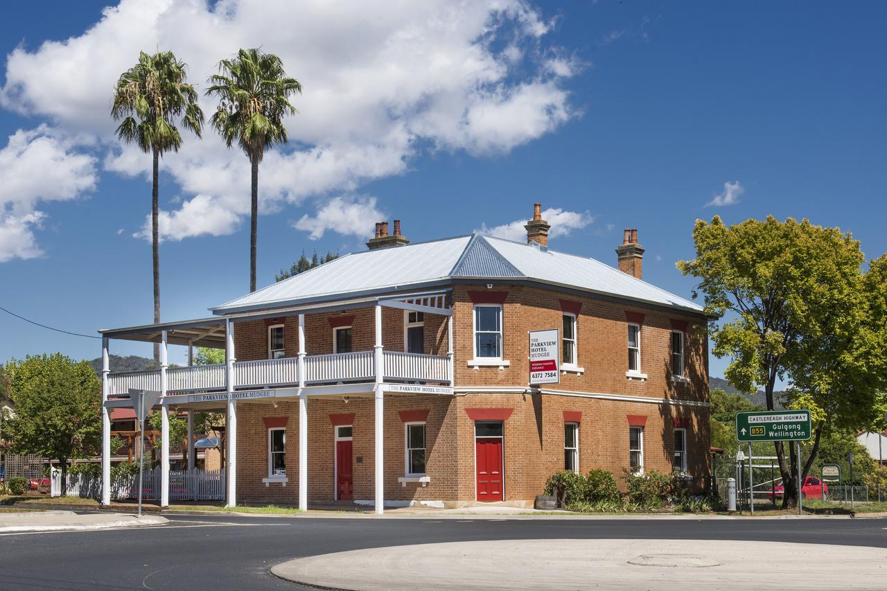 The Parkview 4*
