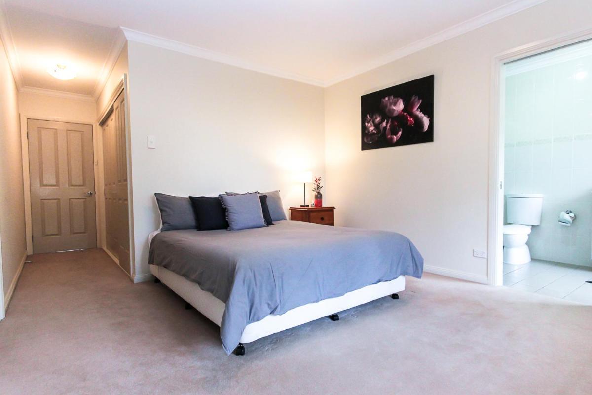 Time To Wine Down At Perry Street Villas * Mudgee