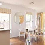 Adorable 1-Bedroom Kuzman Guesthouse