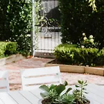 'haylock' Luxe Country Charm In Mudgee's Centre *
