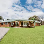 Anton Pavilion - Cheerful Country Solace In Mudgee